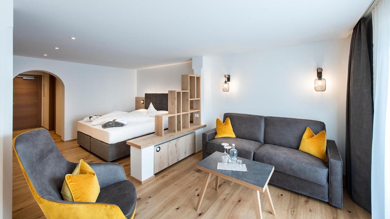 Der Mohrenwirt **** Otel Burgusio Dış mekan fotoğraf