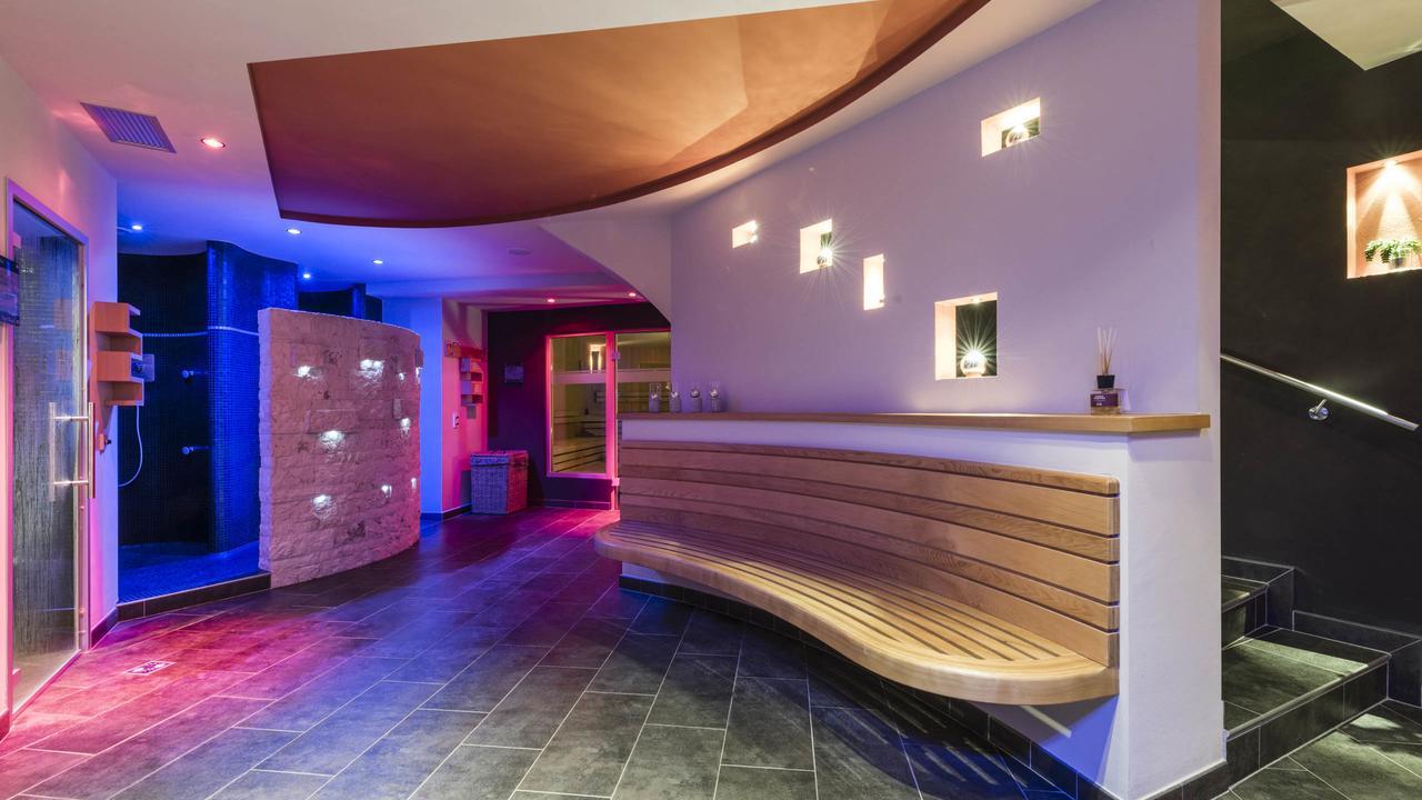 Der Mohrenwirt **** Otel Burgusio Dış mekan fotoğraf