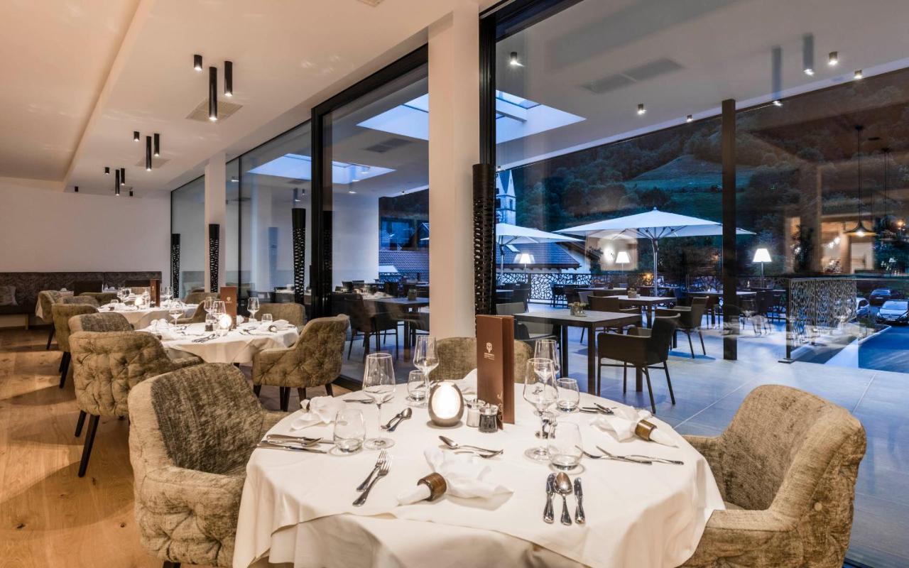 Der Mohrenwirt **** Otel Burgusio Dış mekan fotoğraf